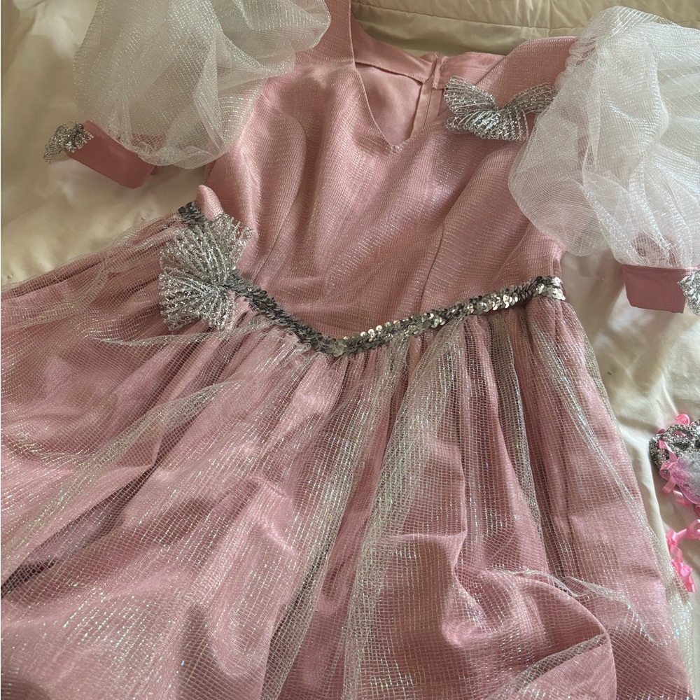 Wizard of Oz, Glenda the Good Witch Costume - Picture 3 of 11